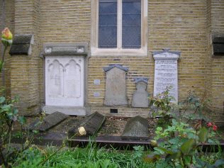 Maidenhead Methodist Chapel, memorials, 7.10.2015