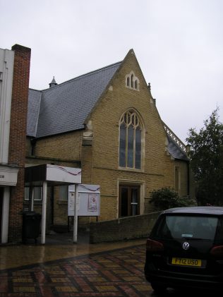 Maidenhead Methodist Chapel, side view, 7.10.2015