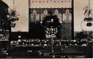 Barking Wesleyan Chapel Harvest Festival 1908 with Revd Sadler Reece Barking Wesleyan Chapel Harvest Festival 1908 with Revd Sadler Reece